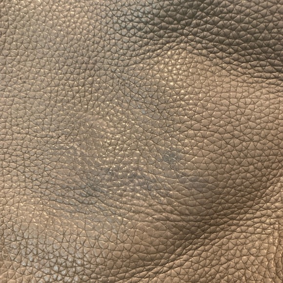 Cream Michael Kors purse gently worn - Picture 2 of 3